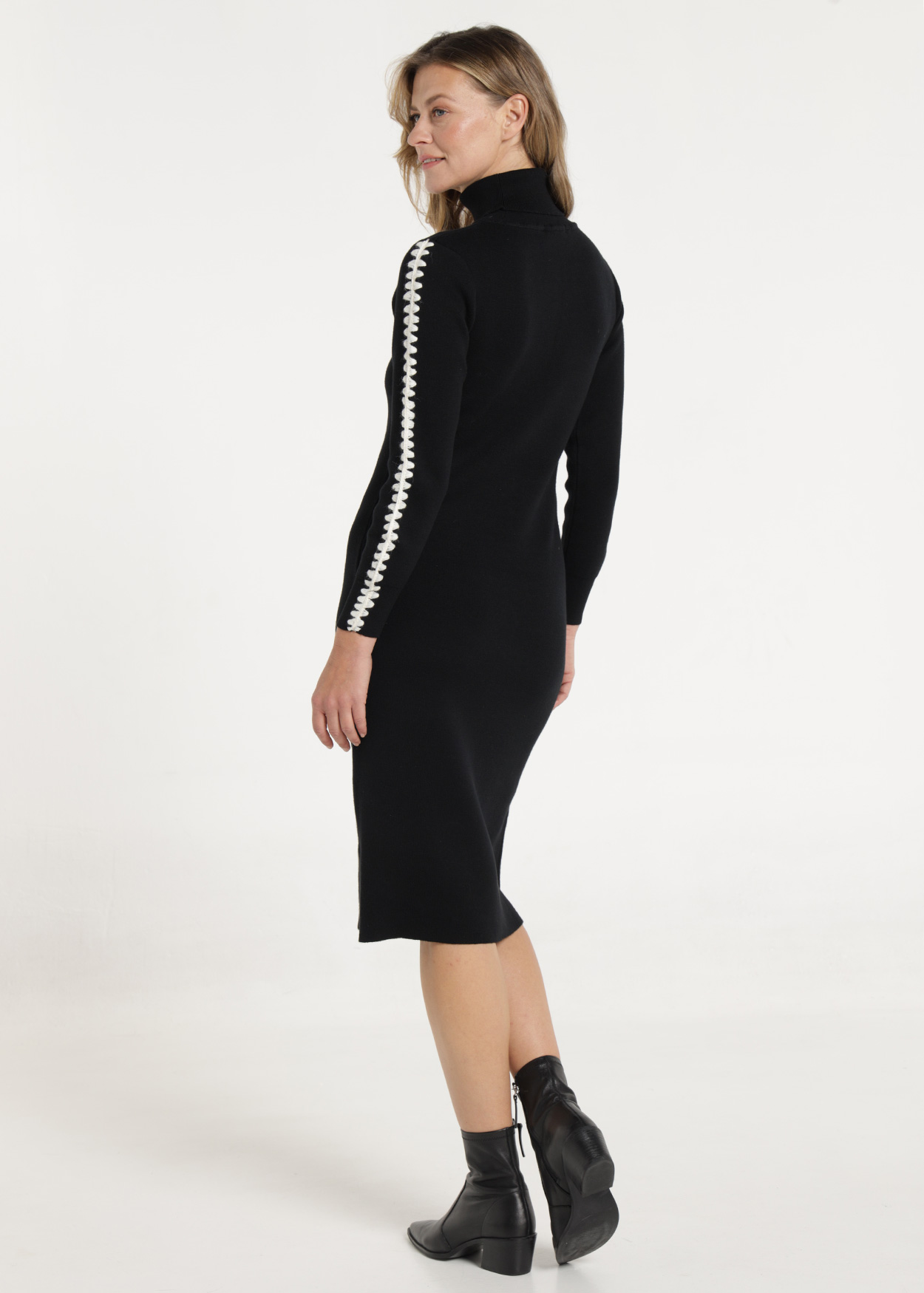 Vestido Midi de Malha Senhora Preto