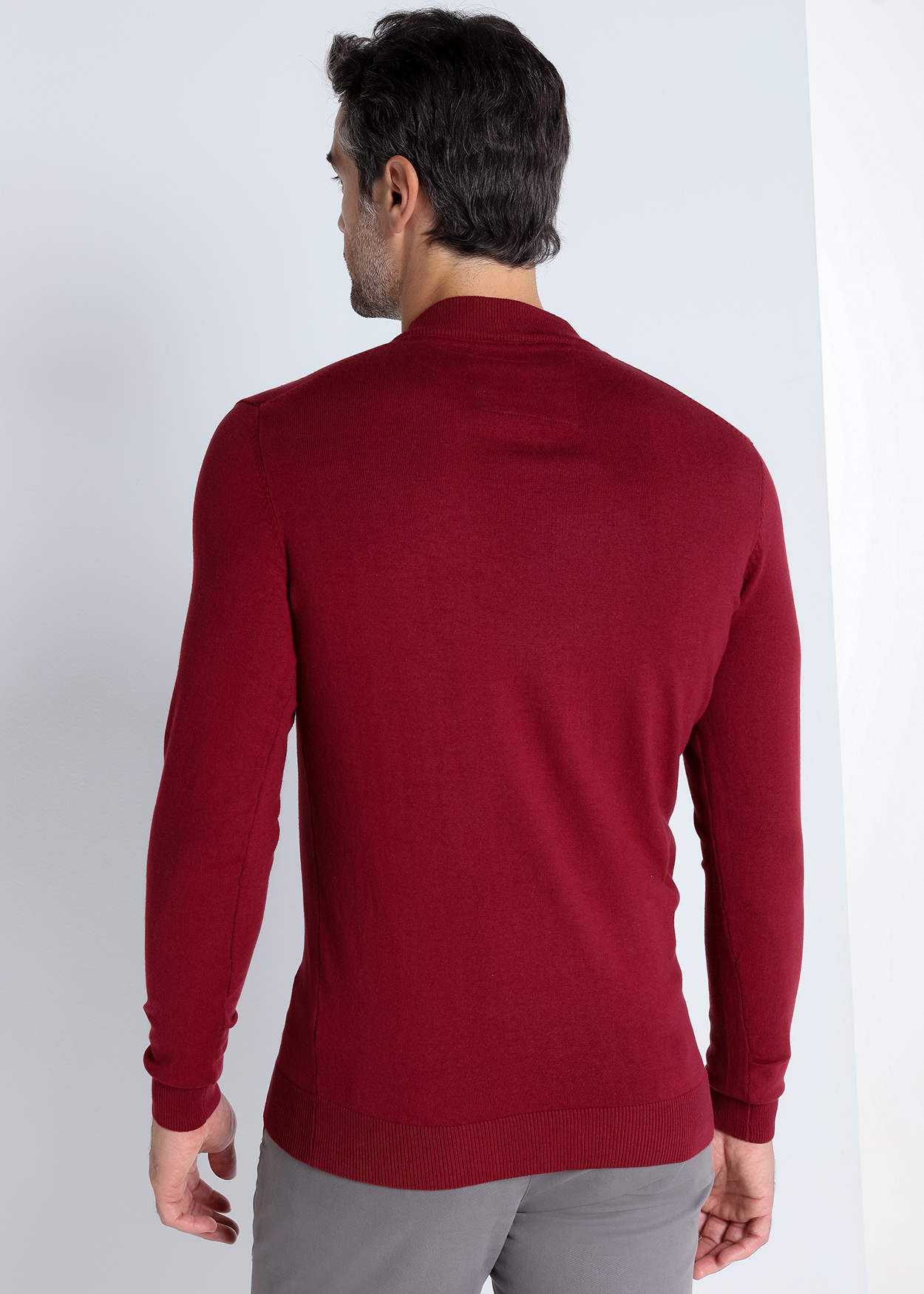 Camisola básica de gola redonda Bordô