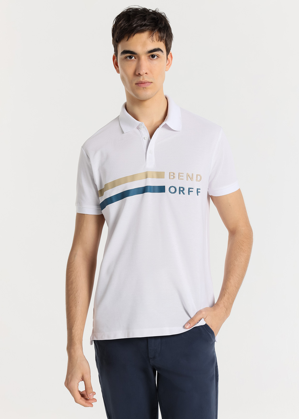 Pólo manga curta Bordada Branco