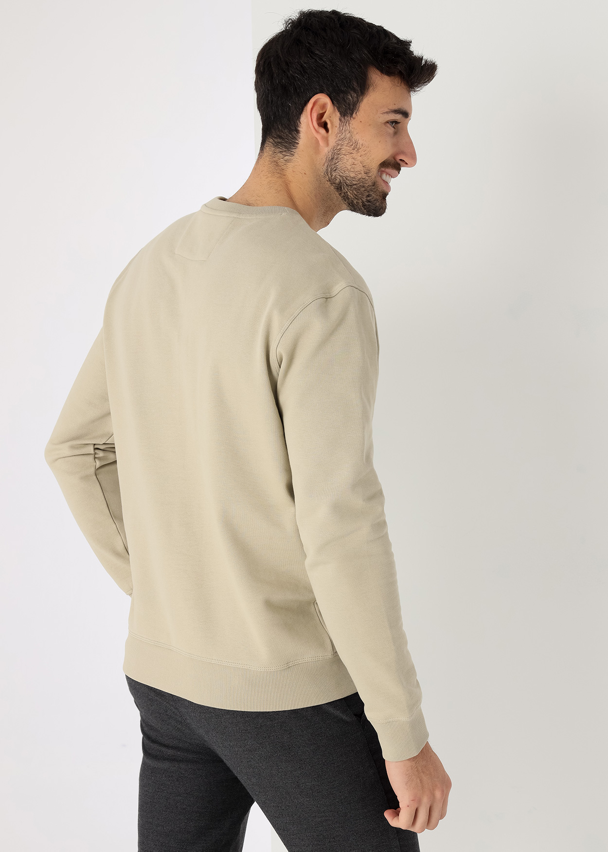 Sweatshirt básico de gola redonda com logo bordado Cinzento