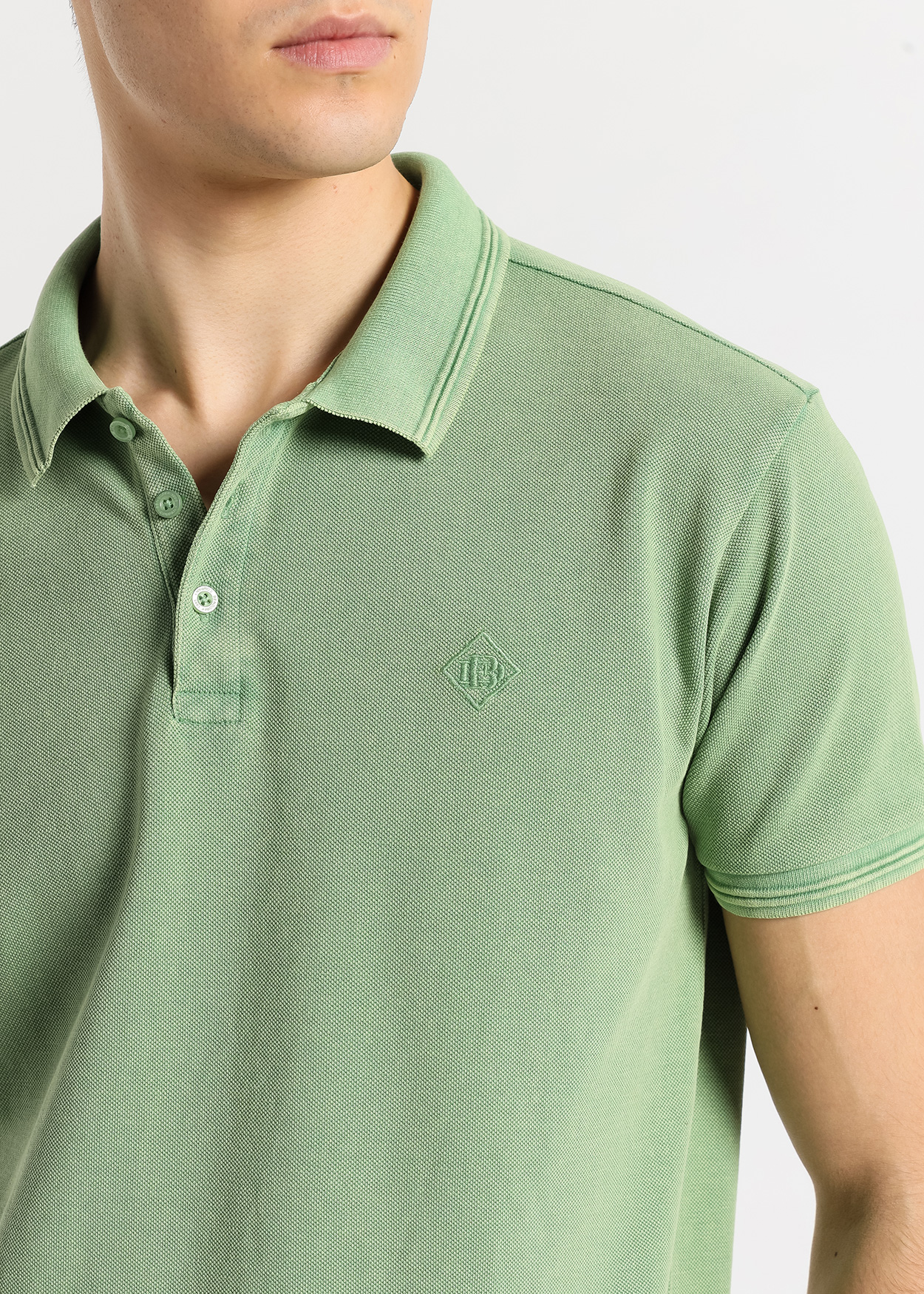 Pólo liso de manga curta com tingimento especial Verde