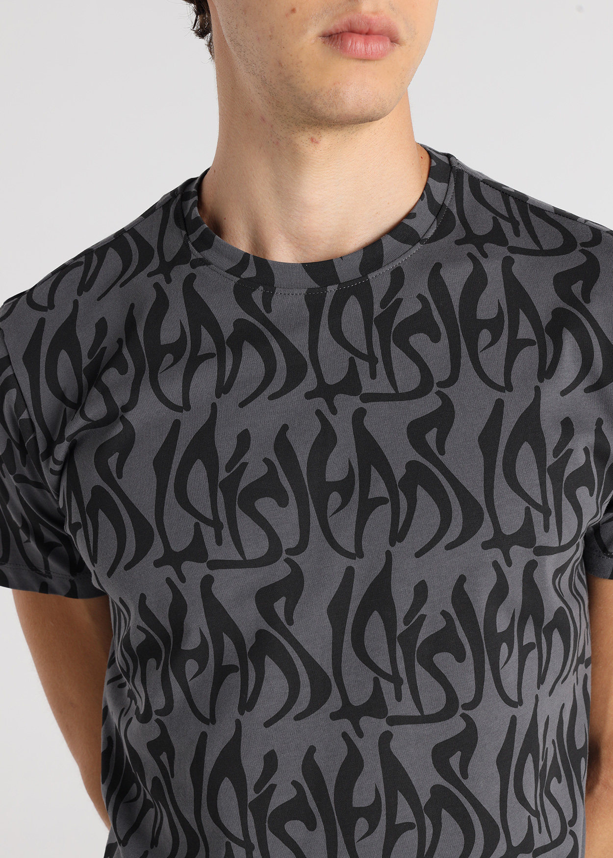 T-Shirt Estampada Homem Cinzento