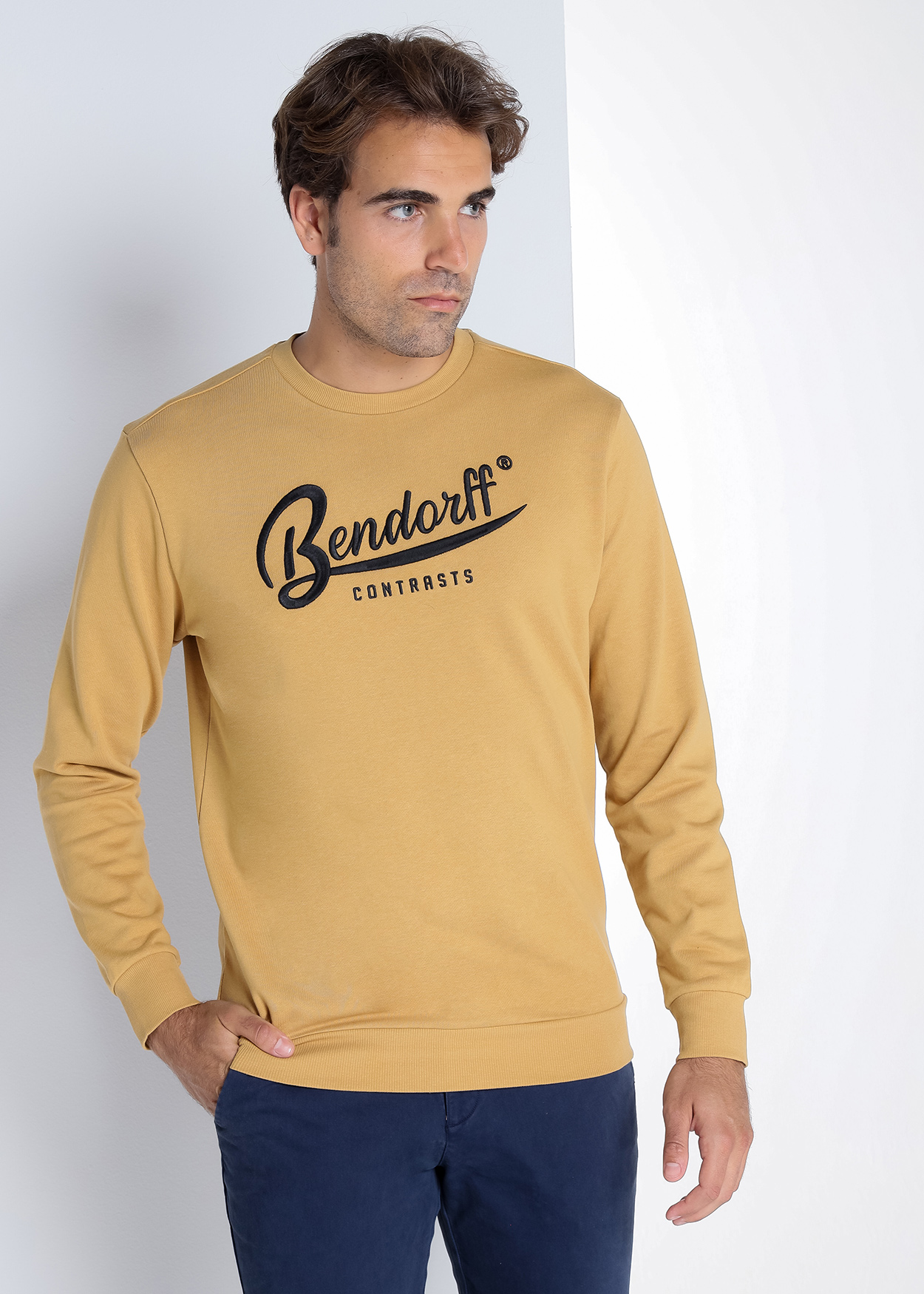 Sweatshirt básica Castanho