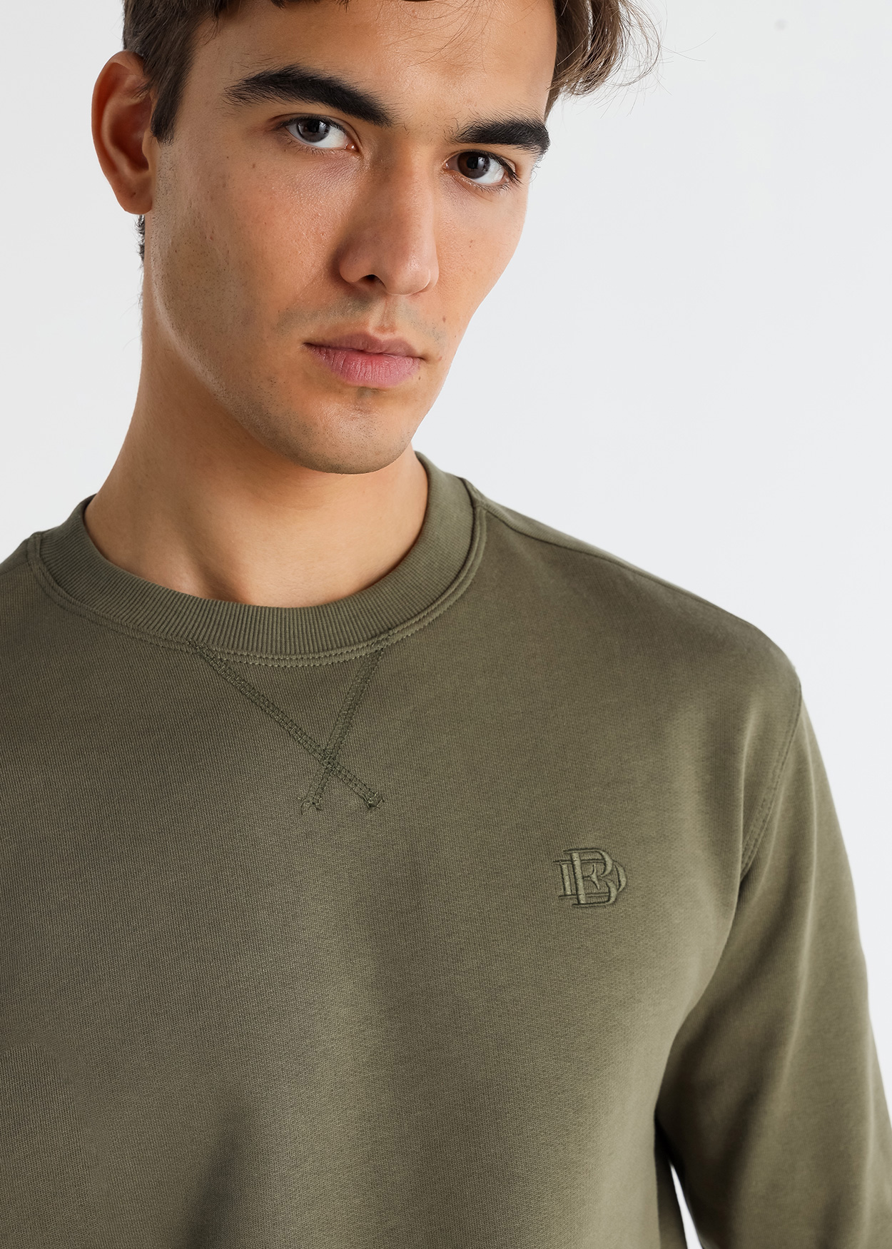 Sweatshirt básico de gola redonda com logo bordado Verde