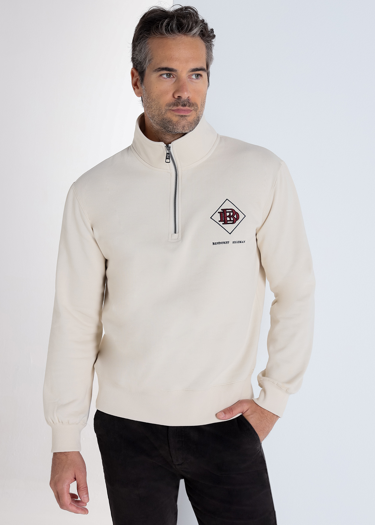 Sweatshirt com zíper Bege