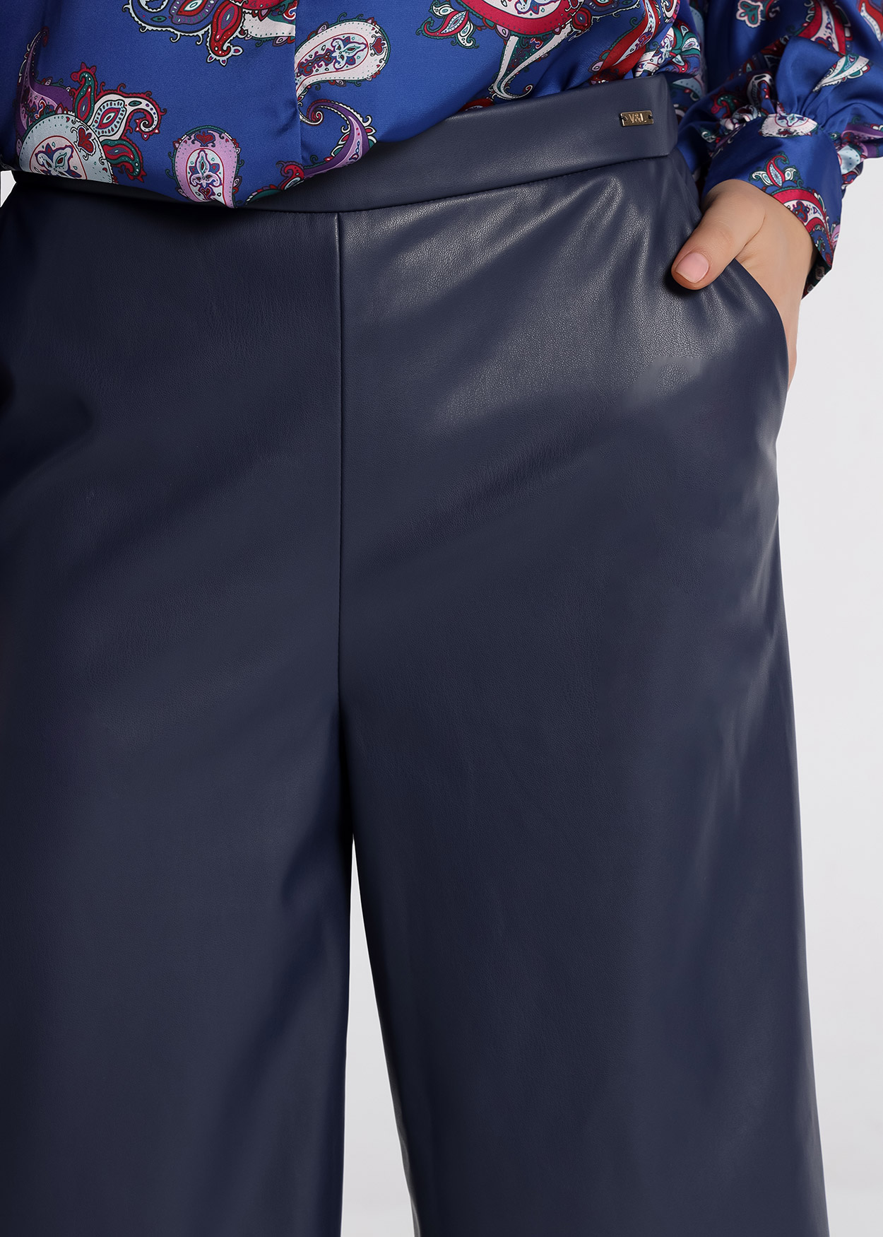 Calças de couro sintético Senhora Azul