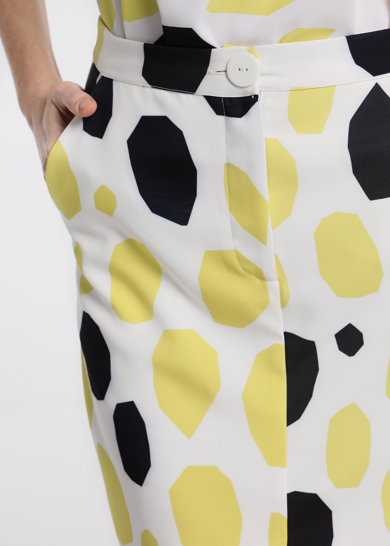 Saia Midi Senhora Branco