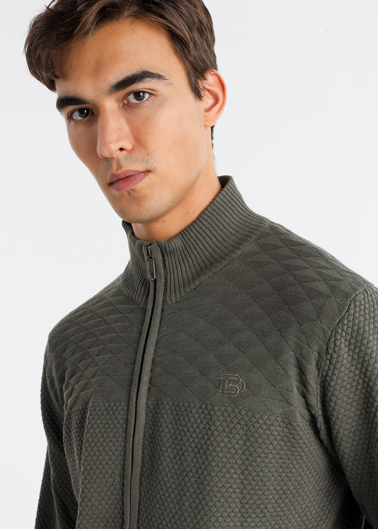 Camisola de gola alta com textura dupla e zíper Verde