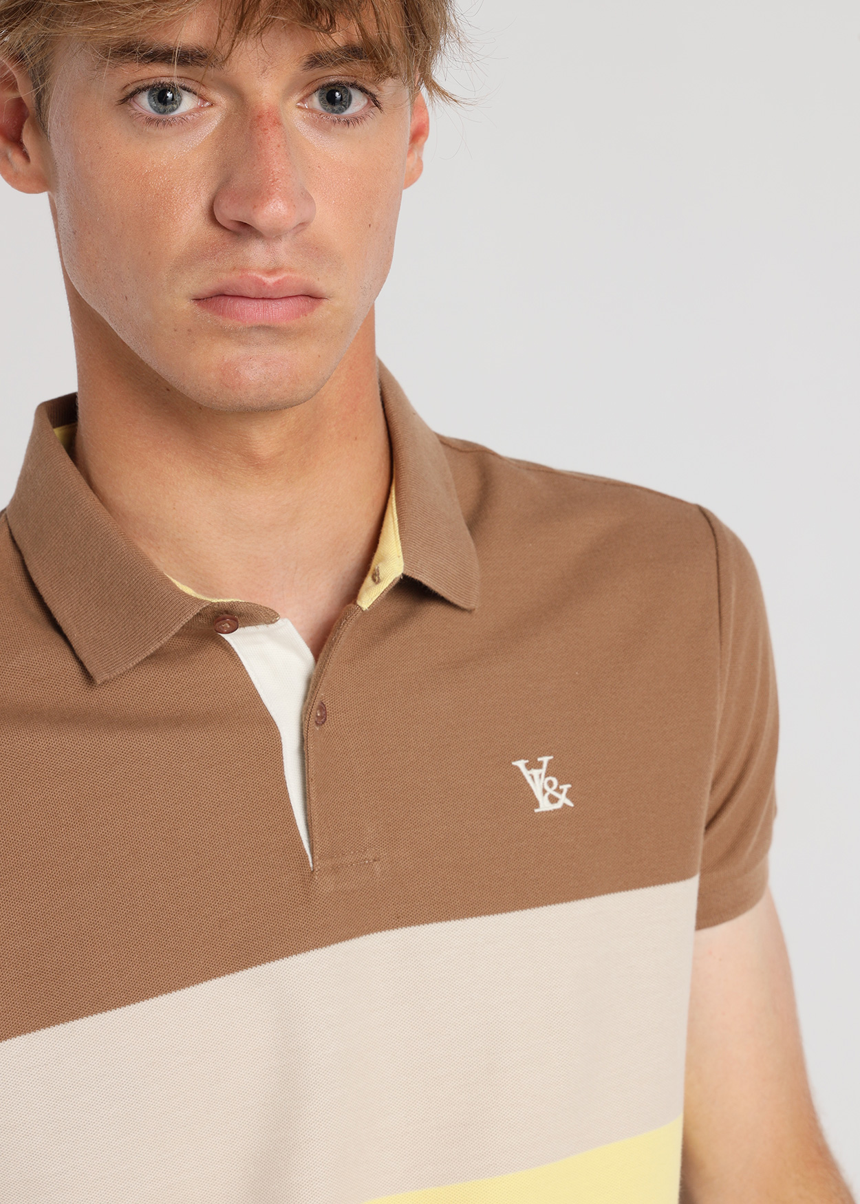 Pólo Homem Castanho