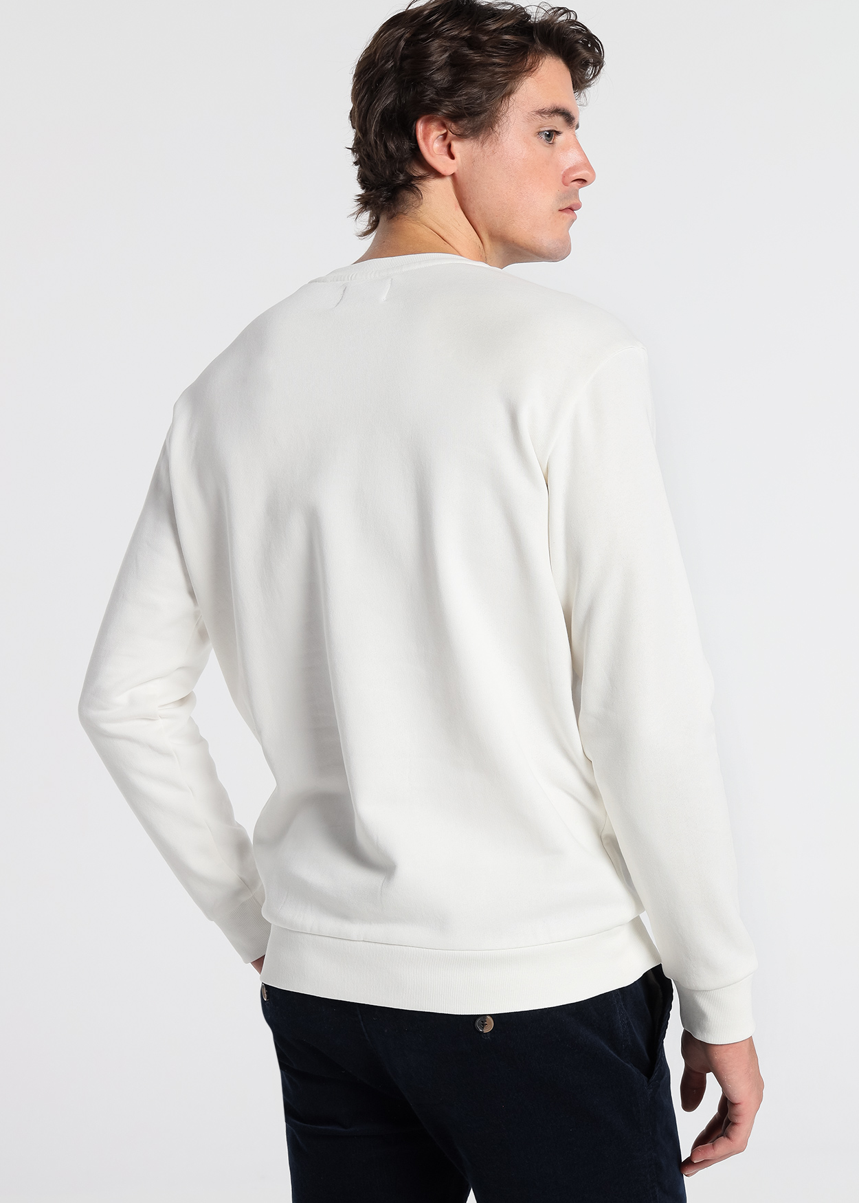 Sweatshirt com Gola Redonda Bege