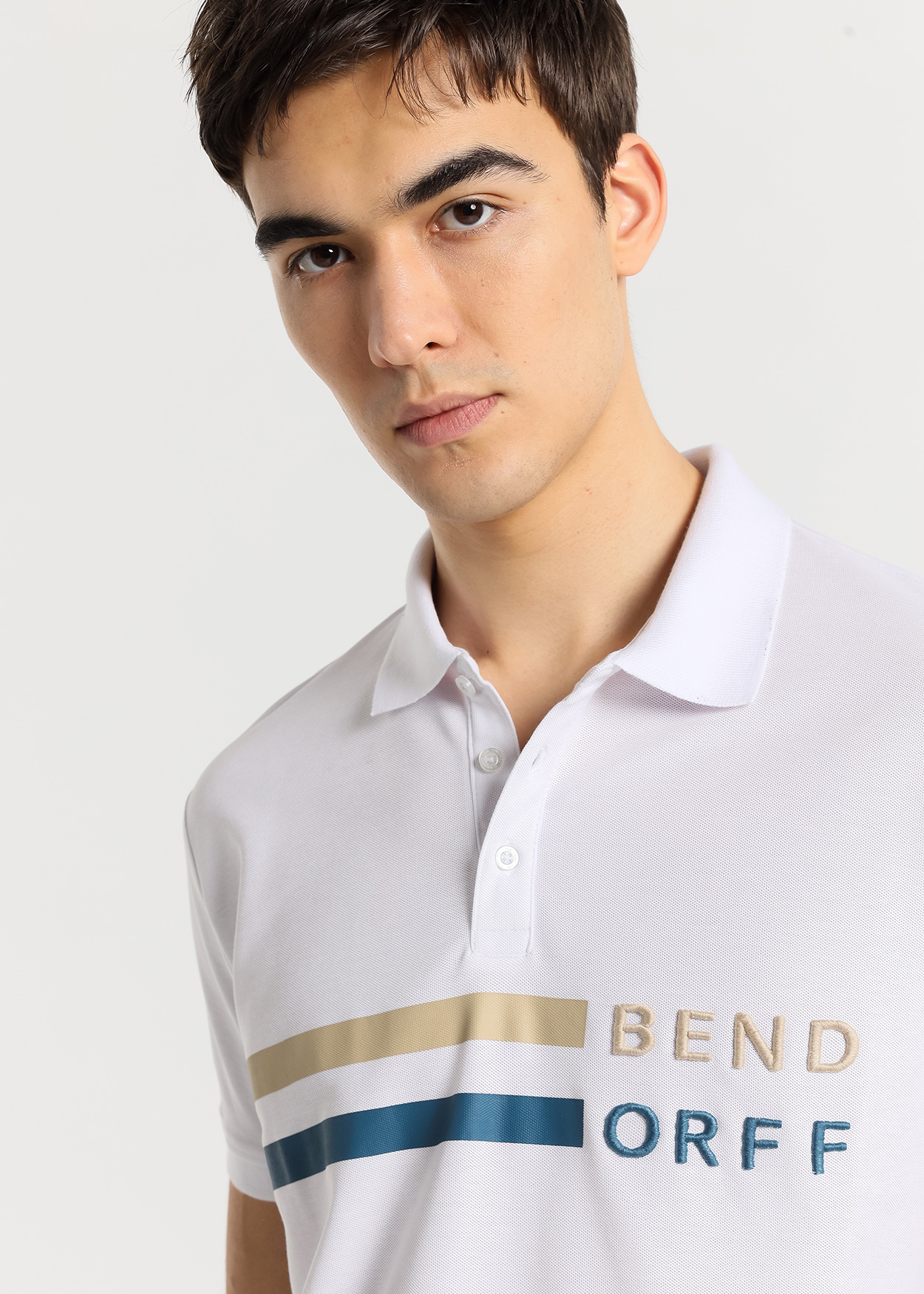 Pólo manga curta Bordada Branco