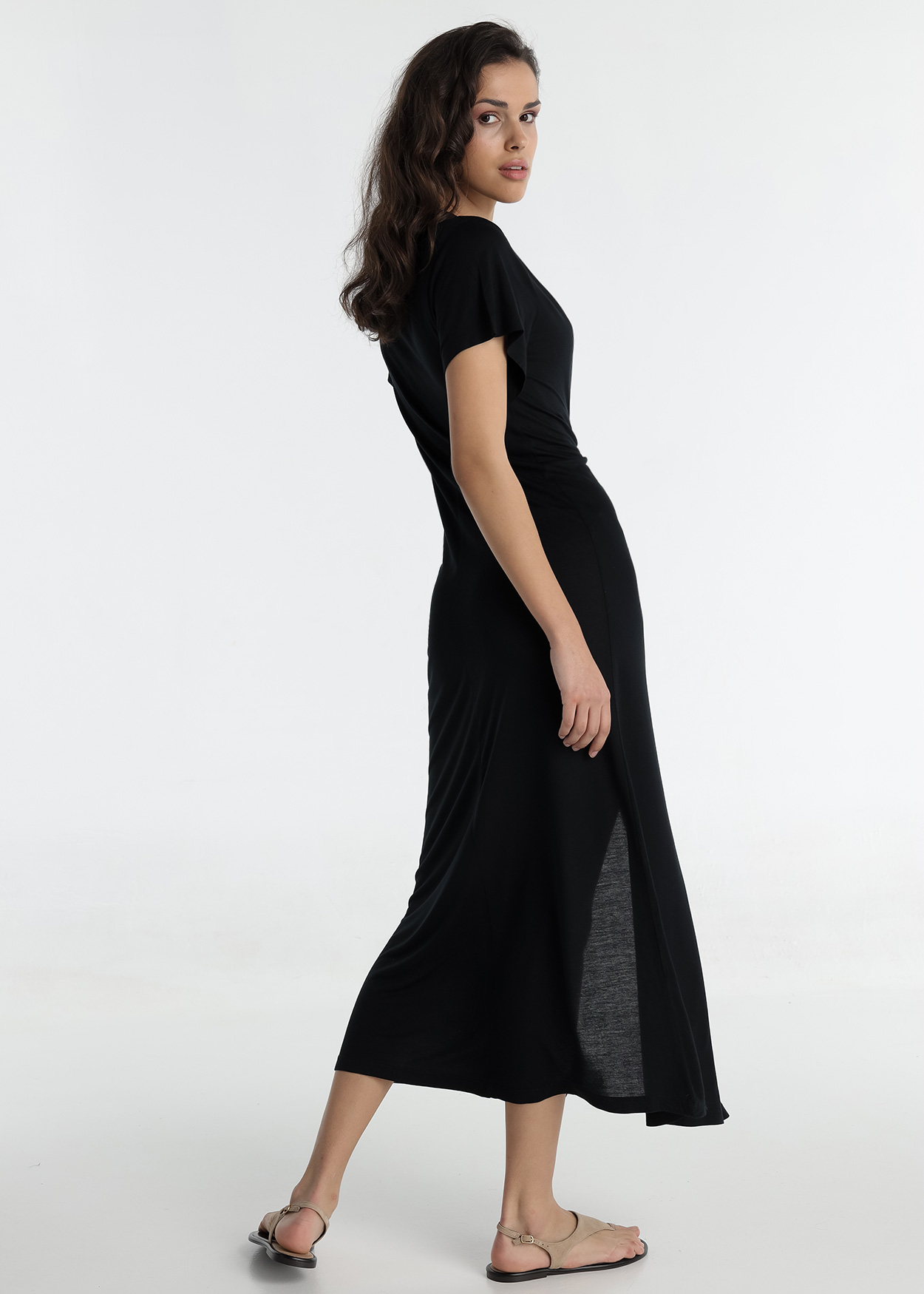 Vestido Curto Senhora Preto