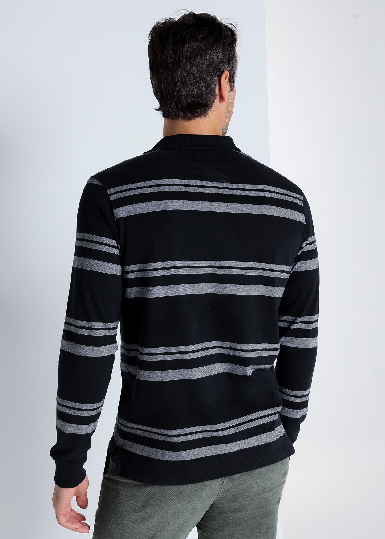 Pólo Riscas de manga comprida Preto