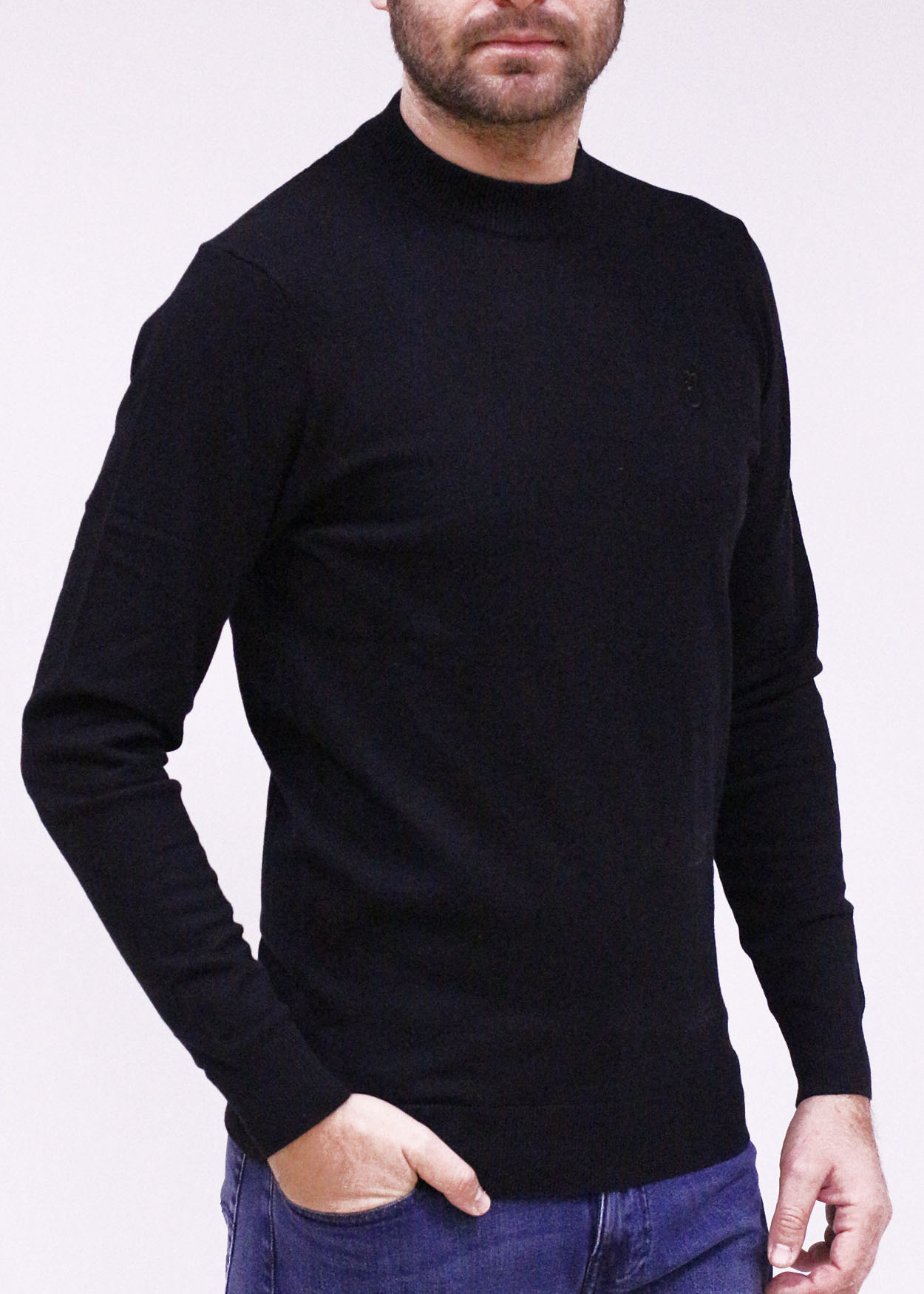 Camisola básica de gola alta Preto