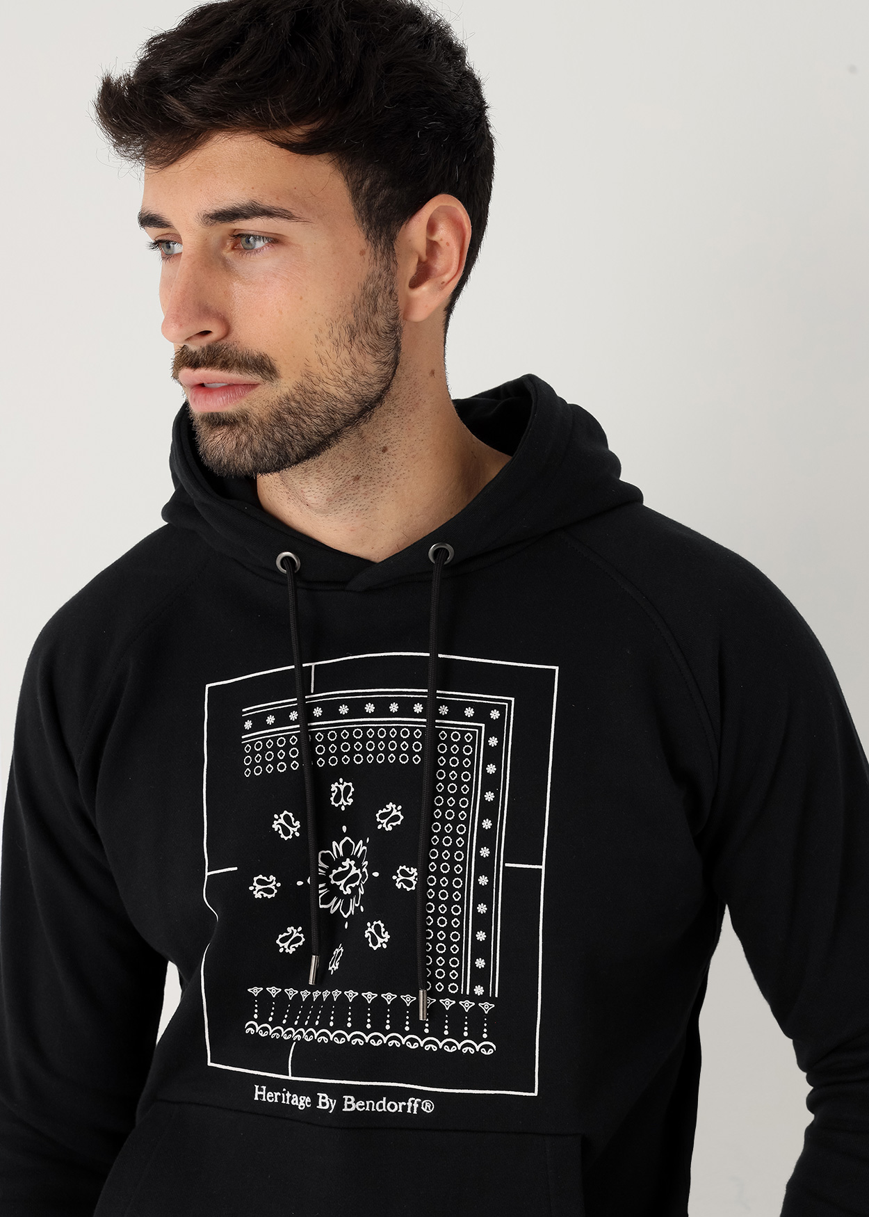 Sweatshirt com Capuz Raglan Paisley Preto