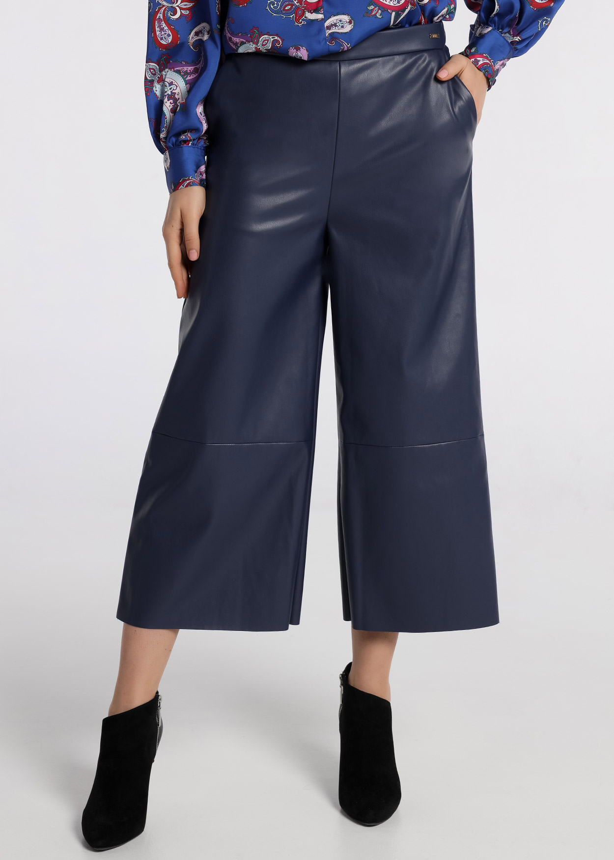 Calças de couro sintético Senhora Azul