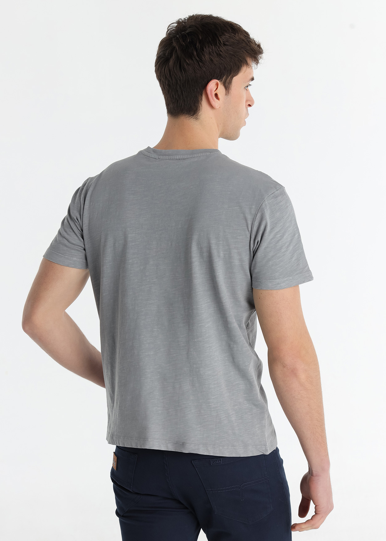 T-Shirt com bolso Homem Cinzento