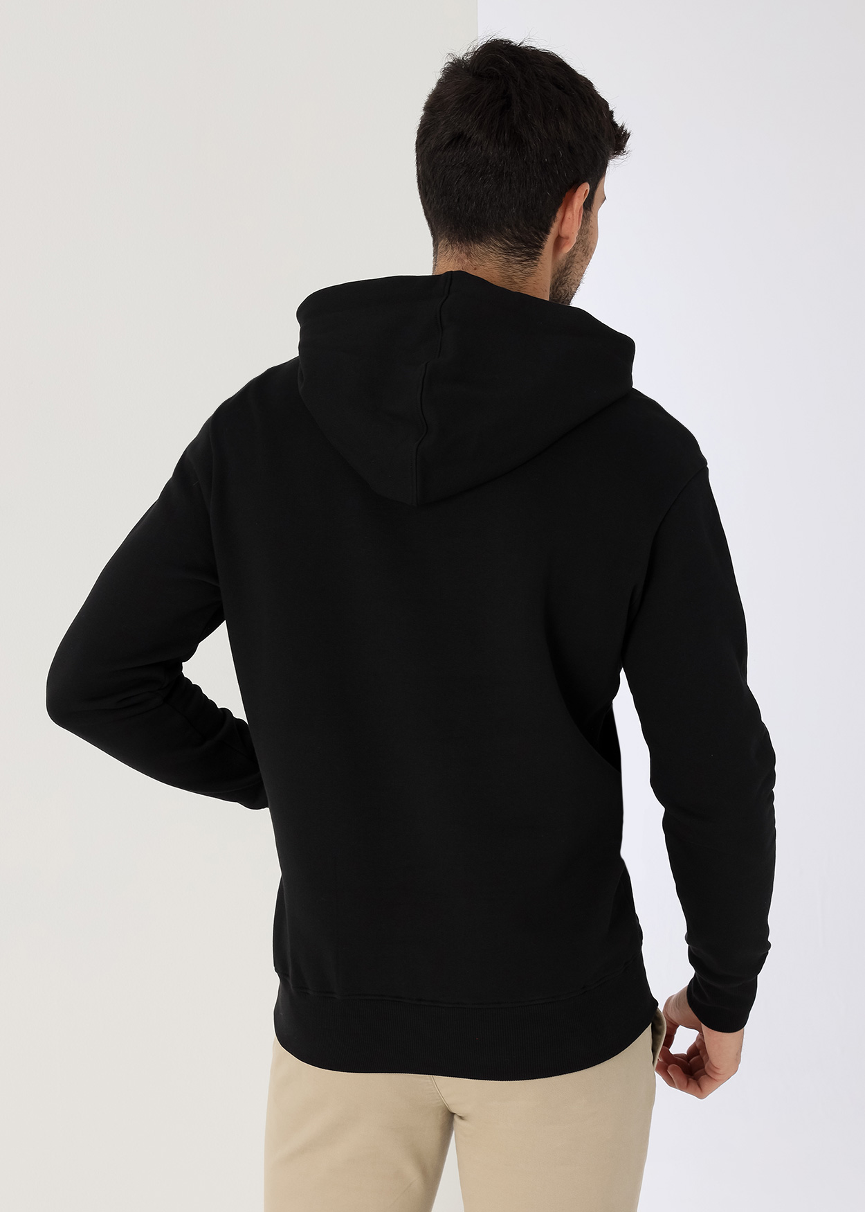Sweatshirt com Capuz Estampado com Madeira Preto