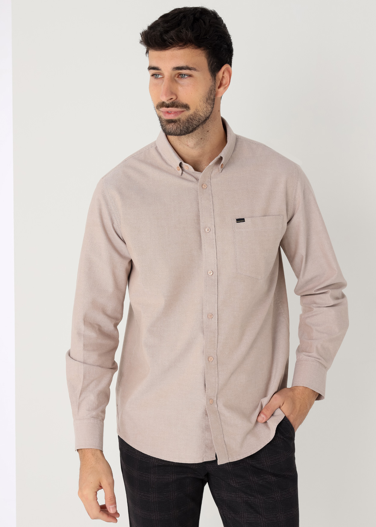 Camisa casual pocket oxford de manga comprida Bege