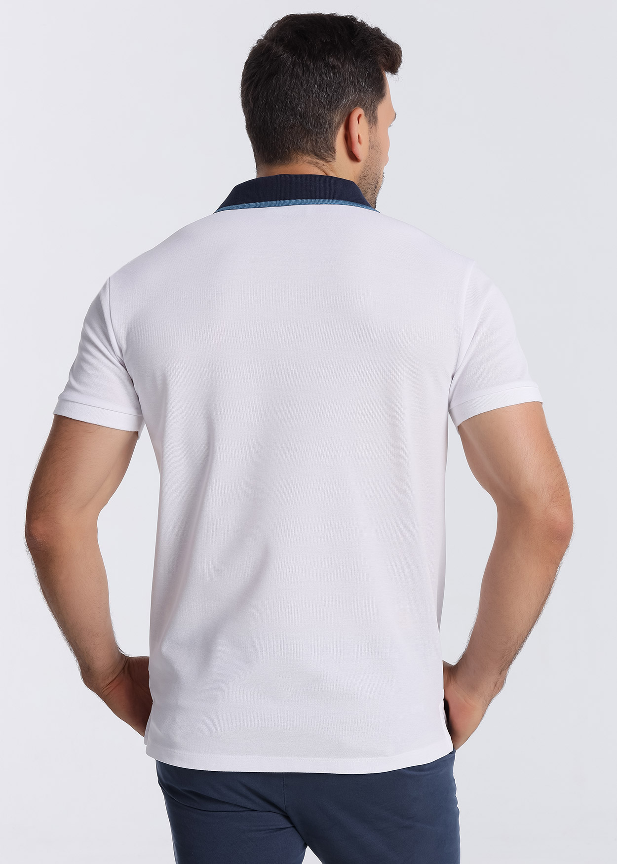 Pólo manga curta com logotipo gráfico Branco