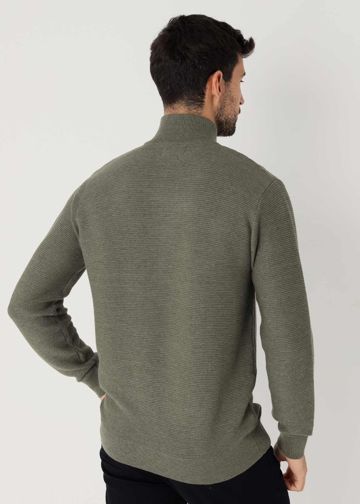 Camisola de malha texturizada com gola redonda e zíper Verde