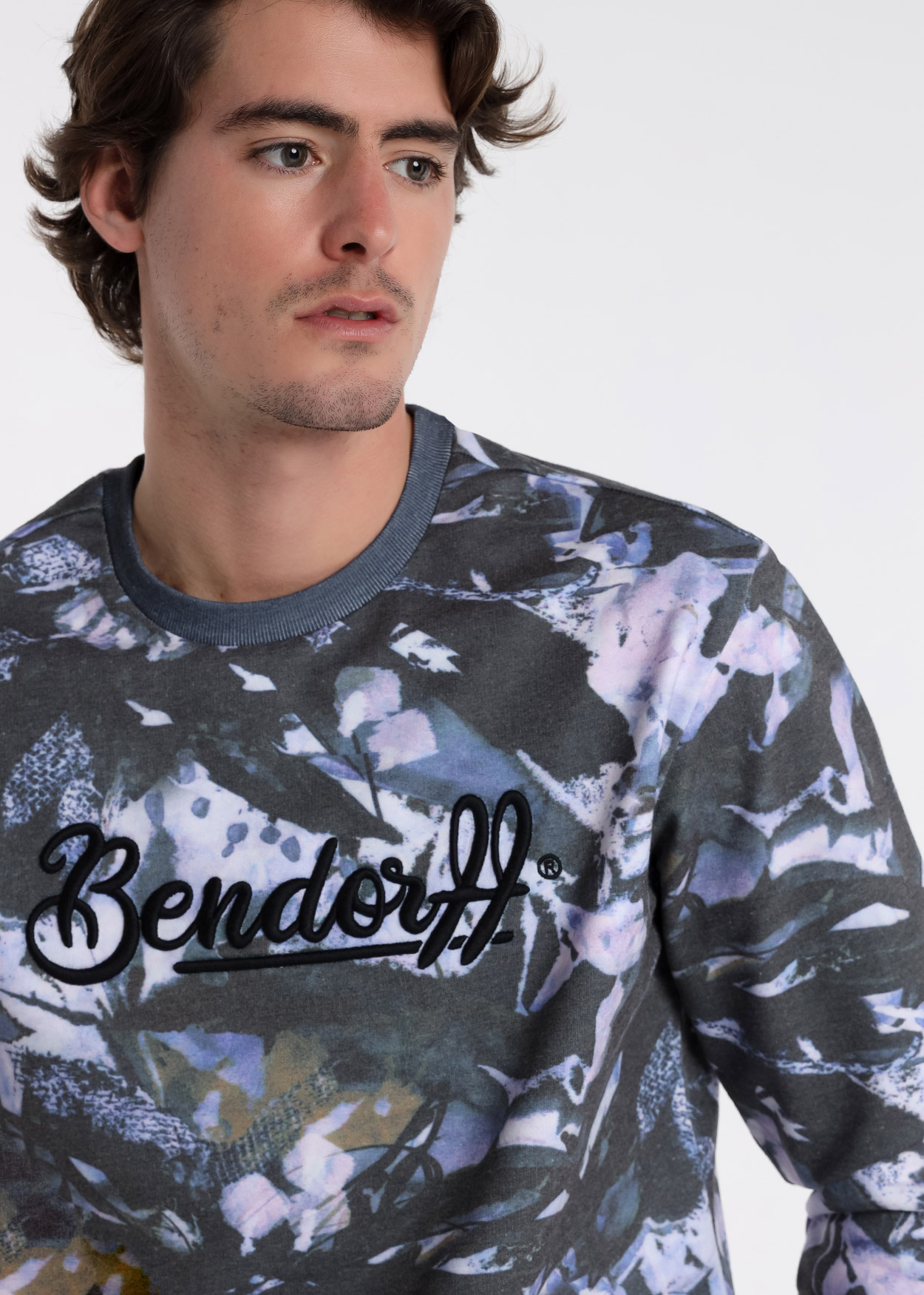 Sweatshirt com Gola Redonda Multicor