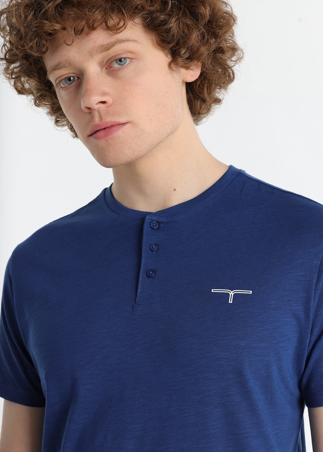 T-Shirt básica Homem Azul