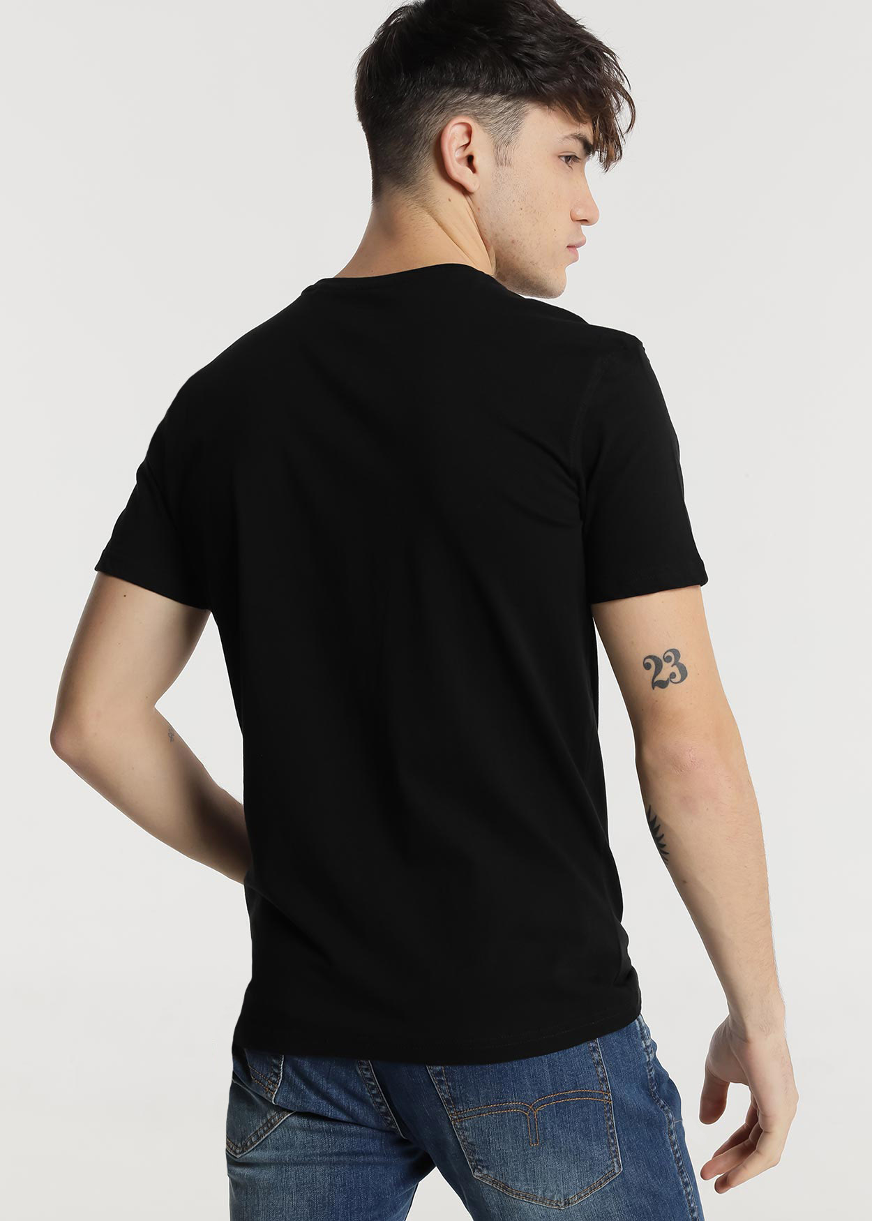 T-Shirt básica Homem Preto