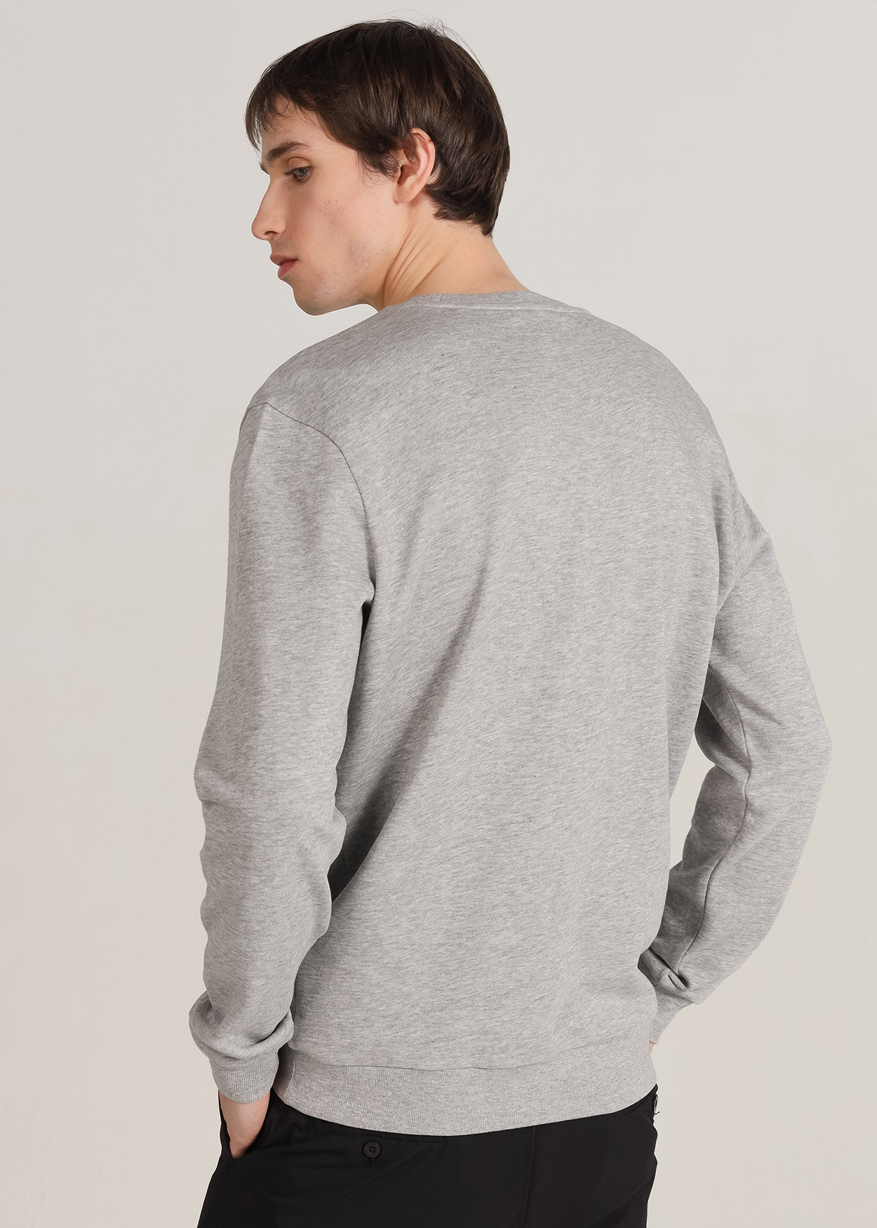 Sweatshirt com Gola Redonda Cinzento