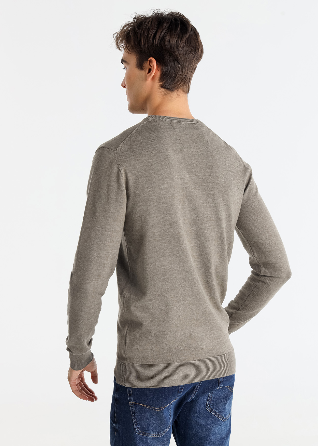 Camisola básica de malha com gola redonda e logotipo bordado Cinzento