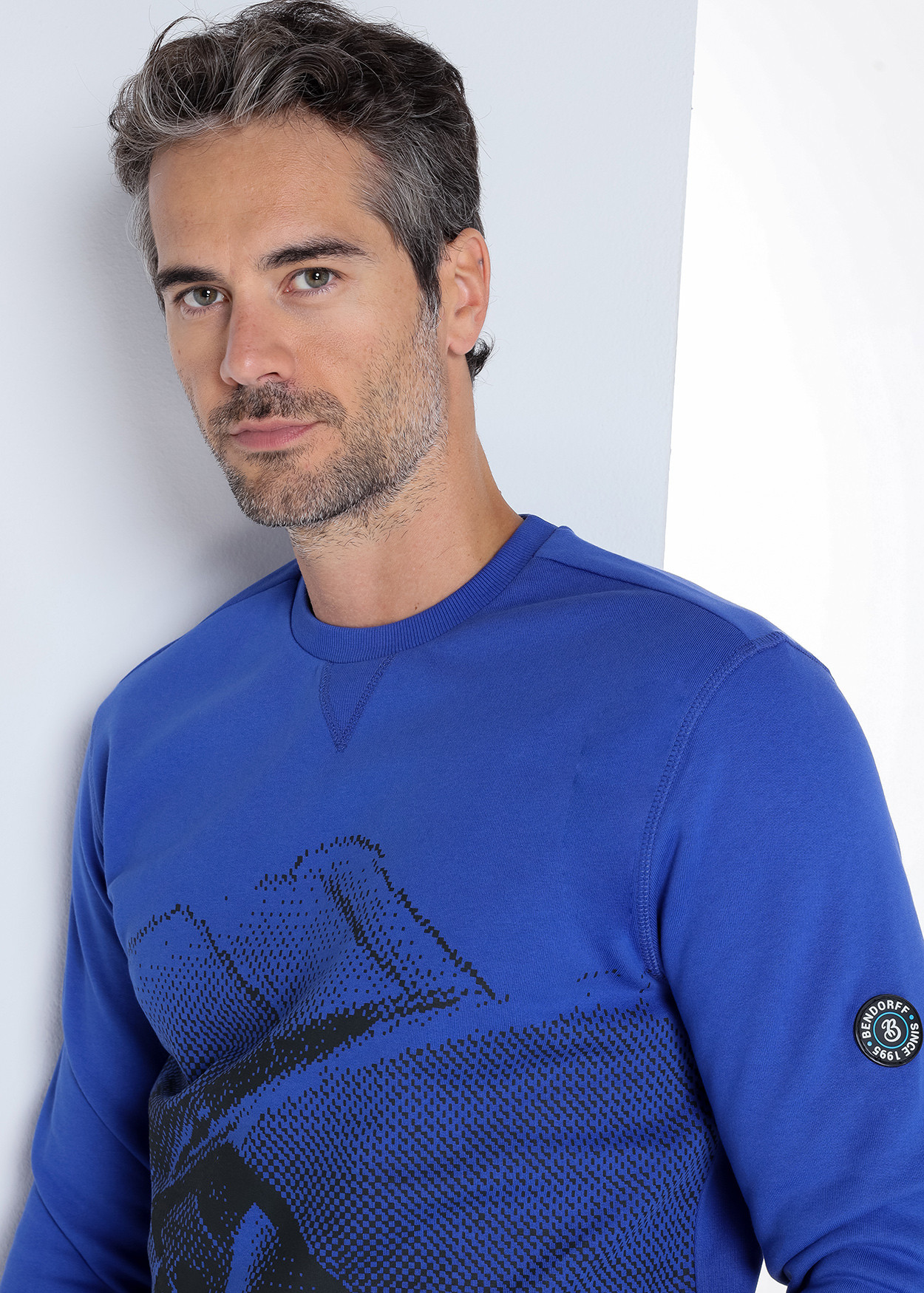 Sweatshirt com Gola Redonda Azul