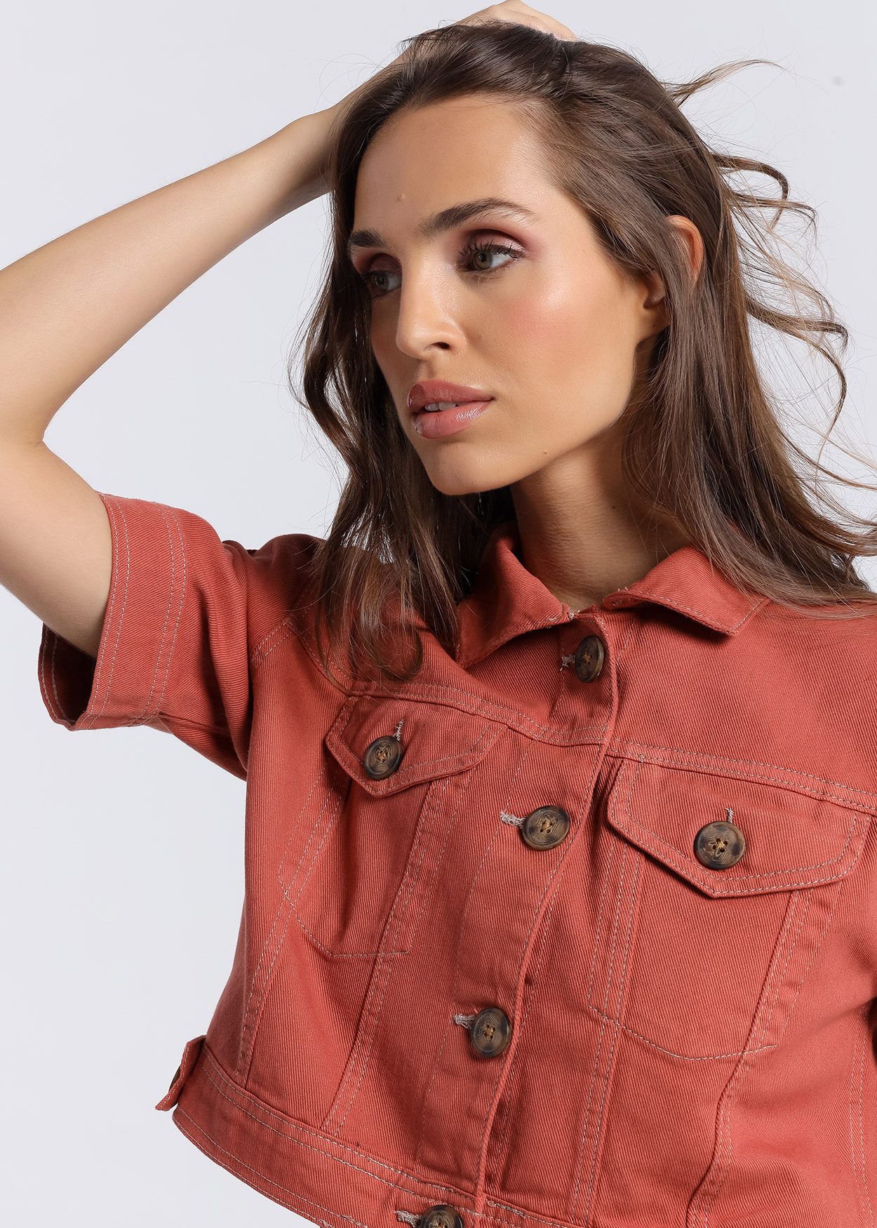 Casaco cropped Senhora Castanho