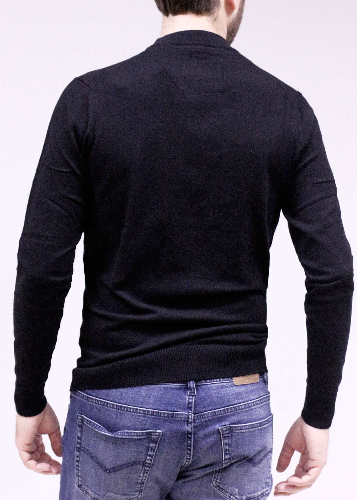 Camisola básica de gola alta Preto