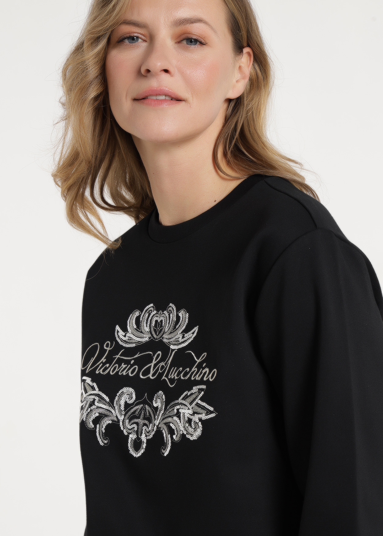 Vestido Curto Senhora Preto