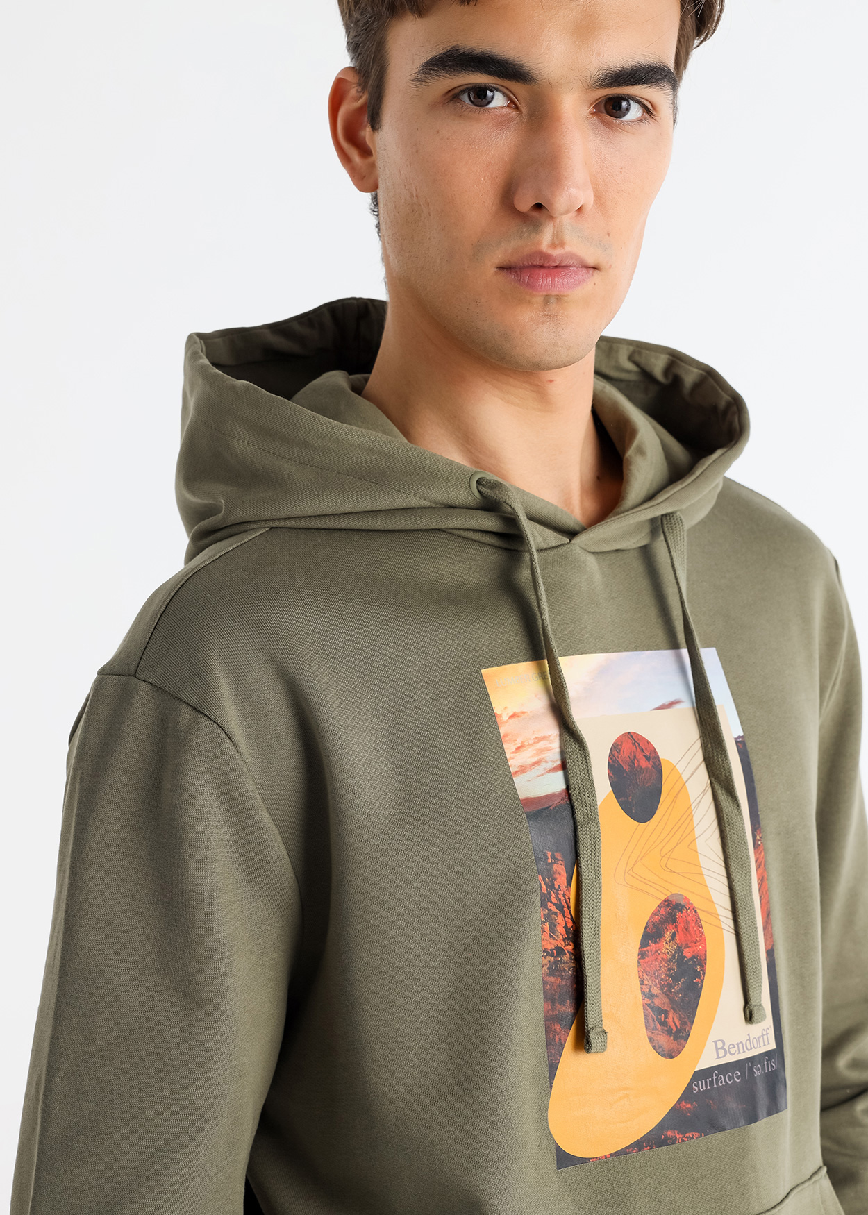 Sweatshirt com Capuz Estampado com Madeira Verde