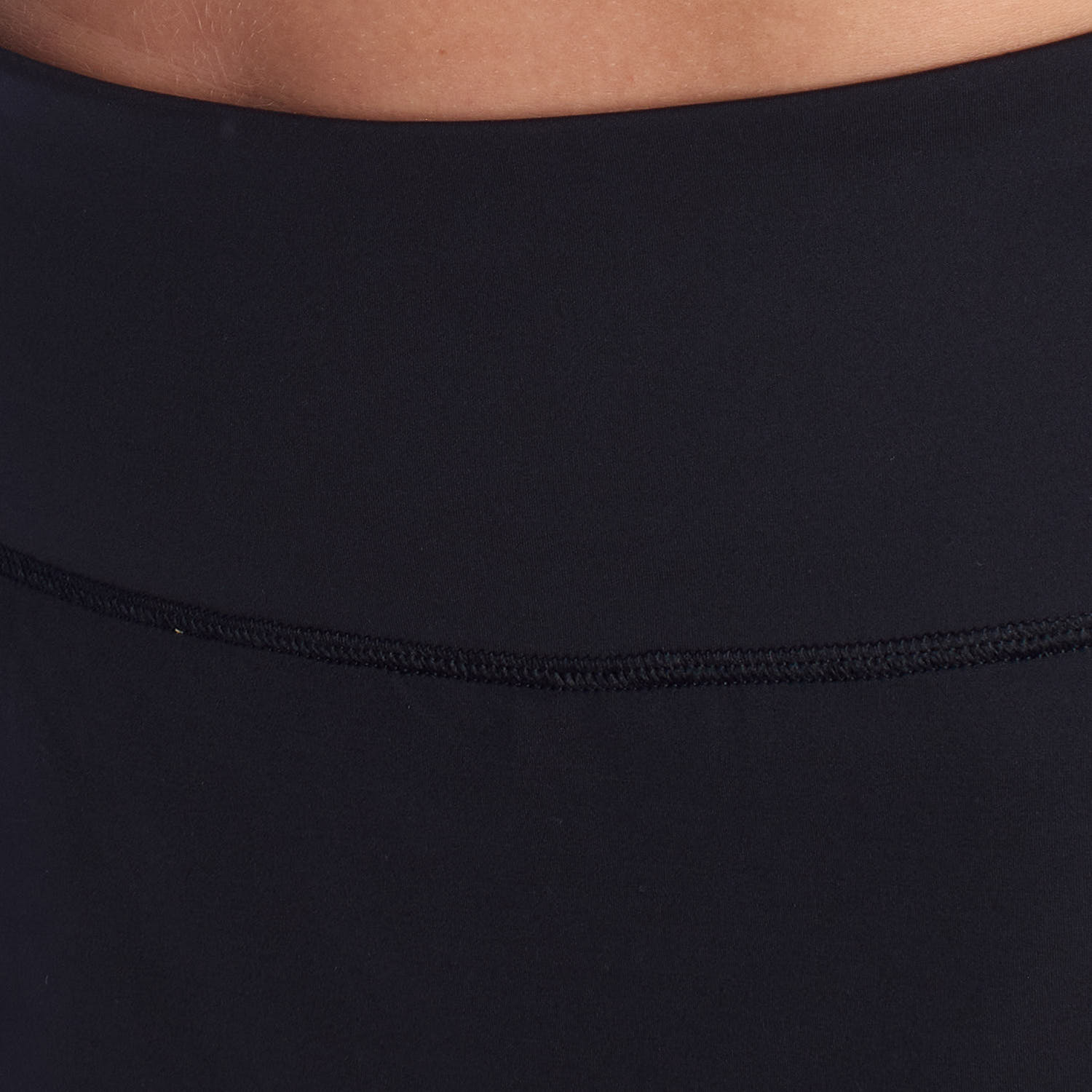 Saia Desportiva Preto