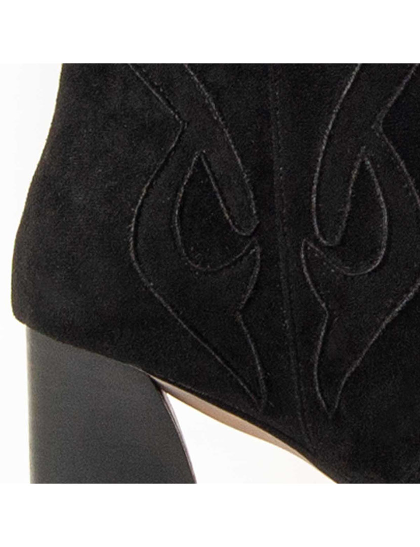 Botins com Salto Senhora Preto