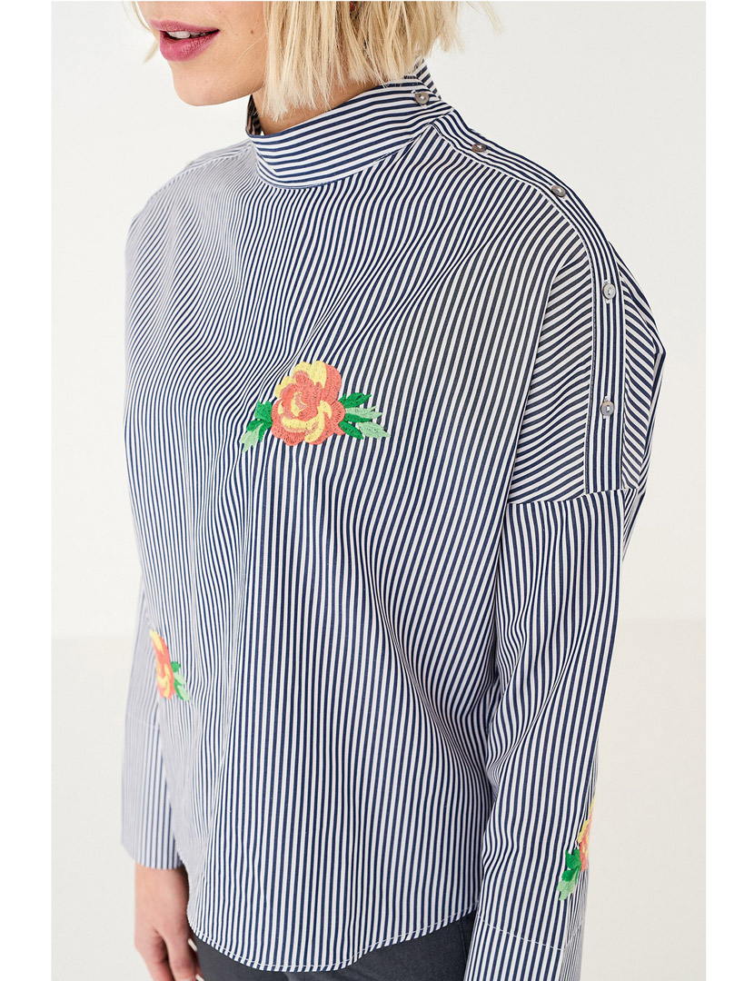 Camisa Ombro Aberto Riscas Azul