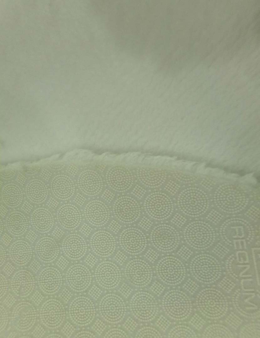 Tapete Oval Plush Branco