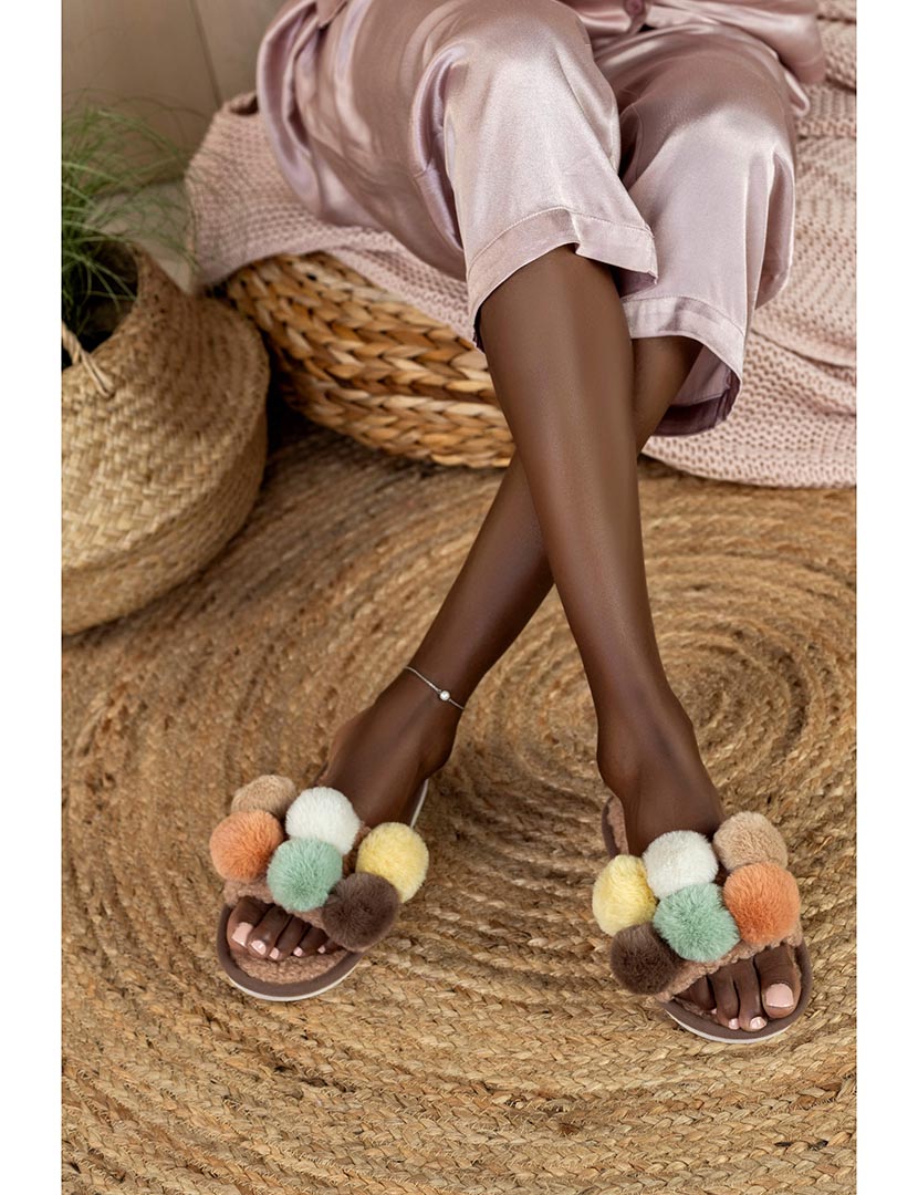 Chinelo de Casa Feminino Castanho