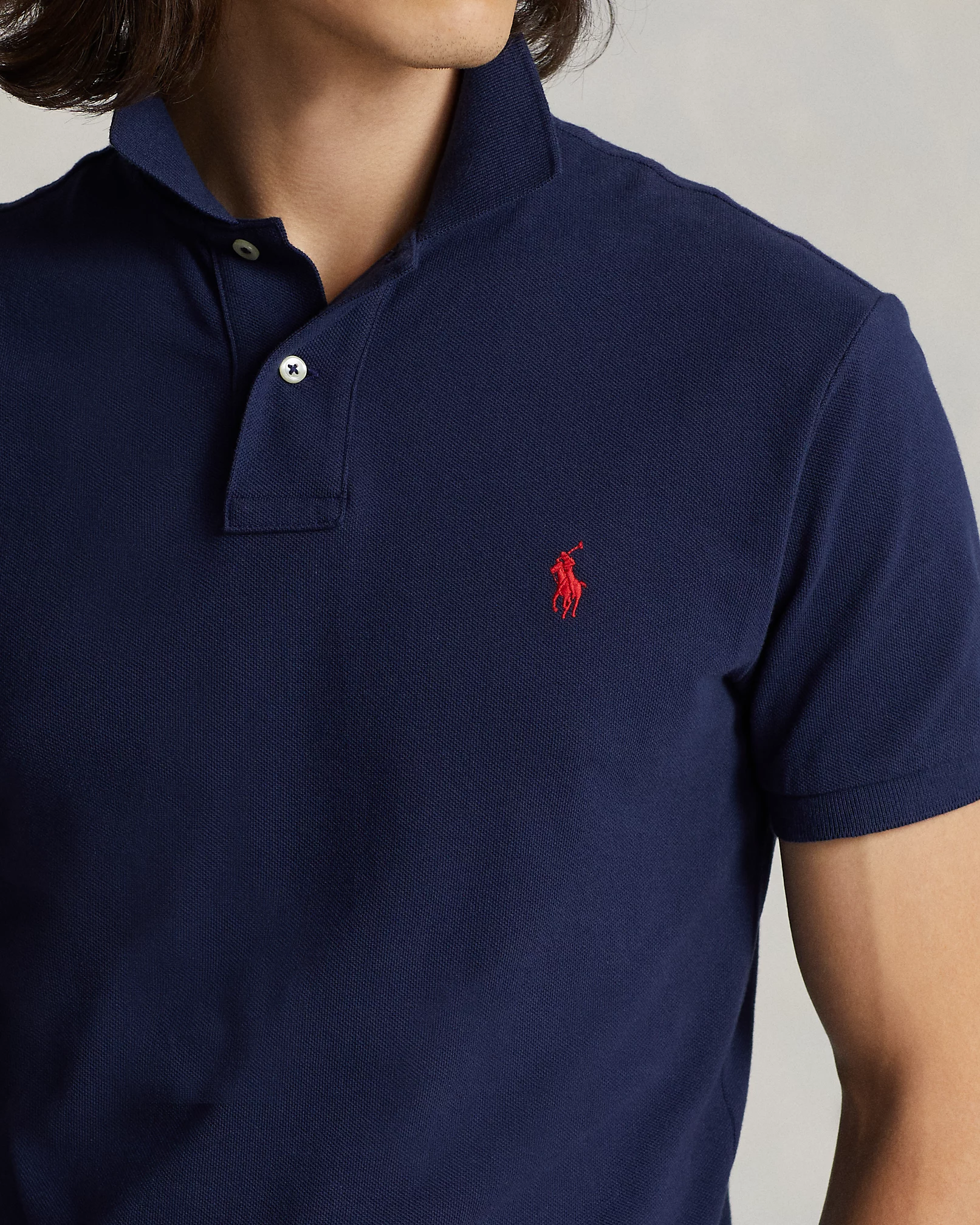 Pólo Slim Fit Azul Marinho Logotipo Vermelho