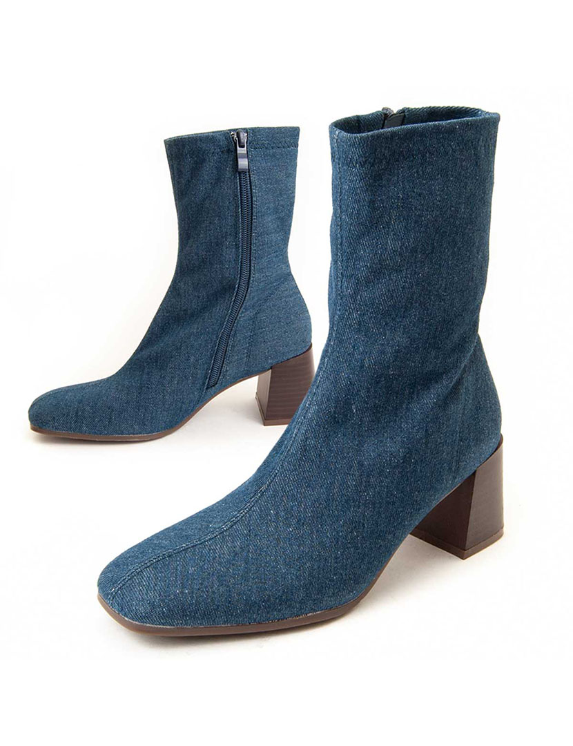 Botins com Salto Senhora Azul