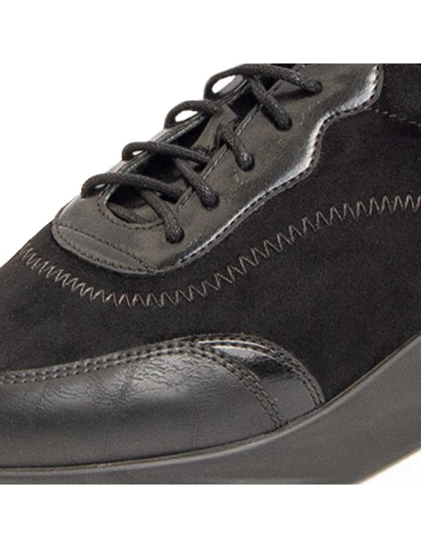 Ténis Senhora Preto