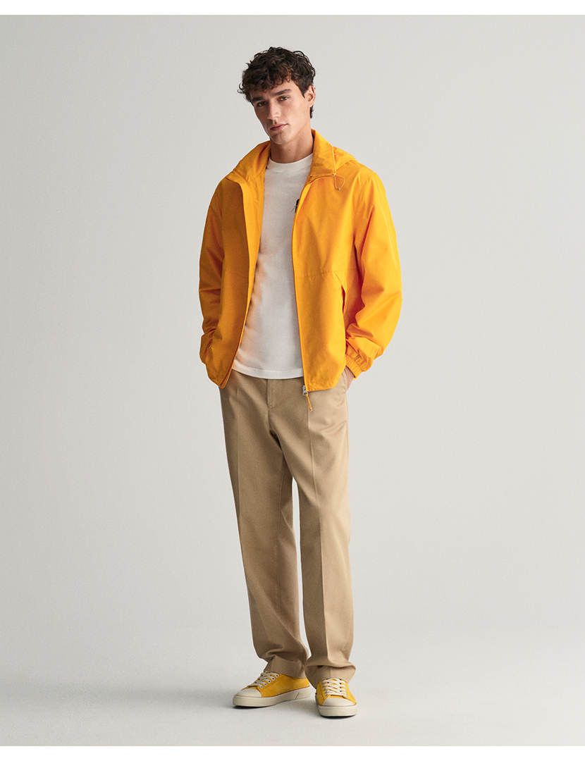 T-Shirt Gráfica Arch Script Bege Bege