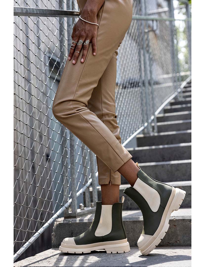 Botins Chelsea Verde e Bege