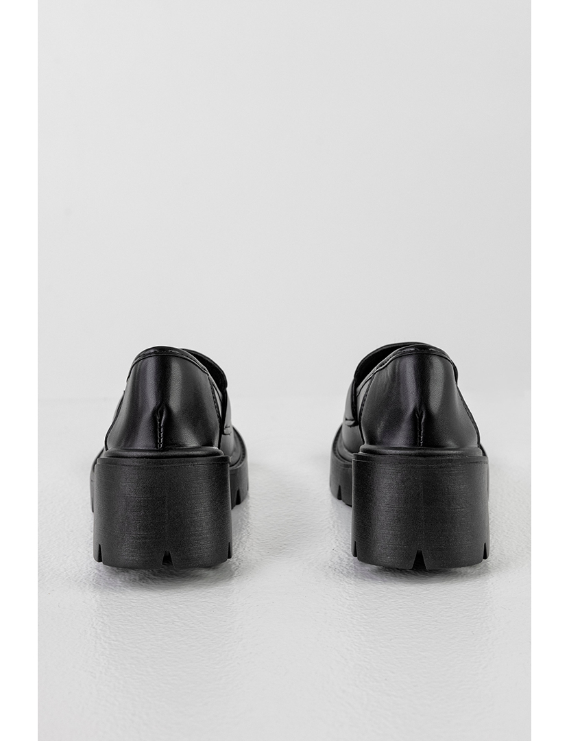 Mocassin de sola grossa Preto