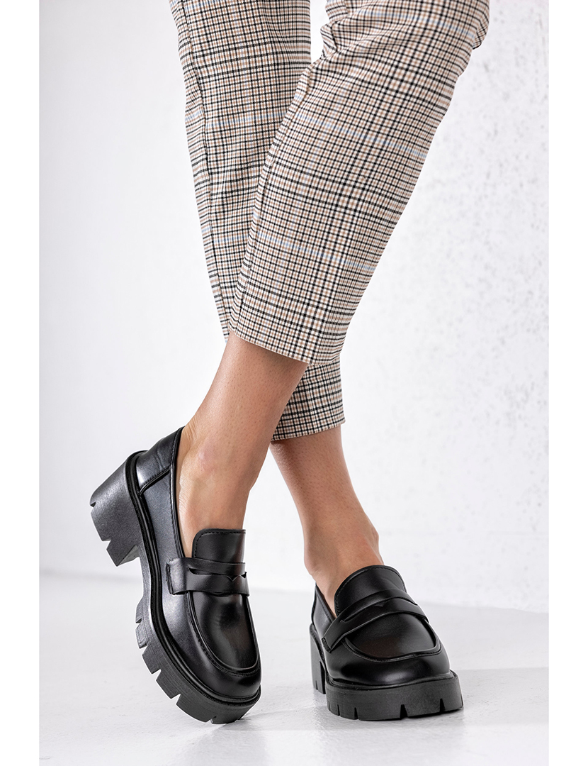 Mocassin de sola grossa Preto