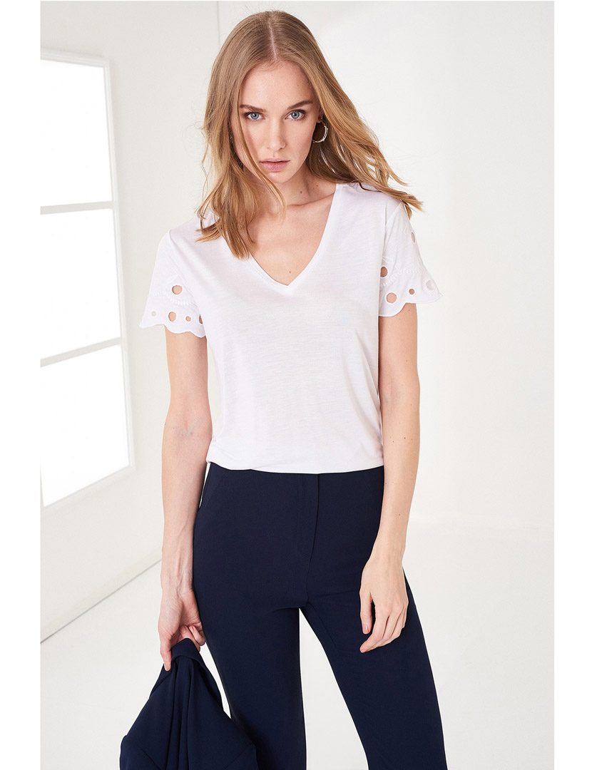 T-Shirt decote em V Branco