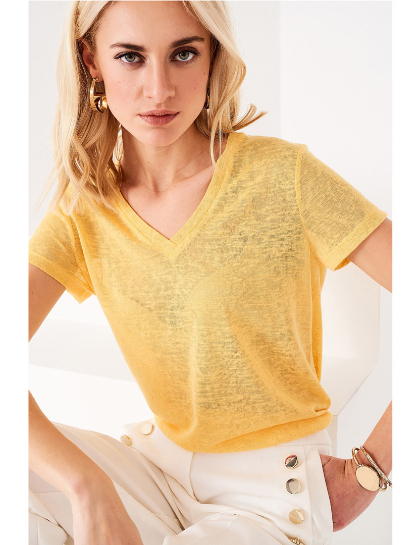 T-Shirt decote em V Amarelo