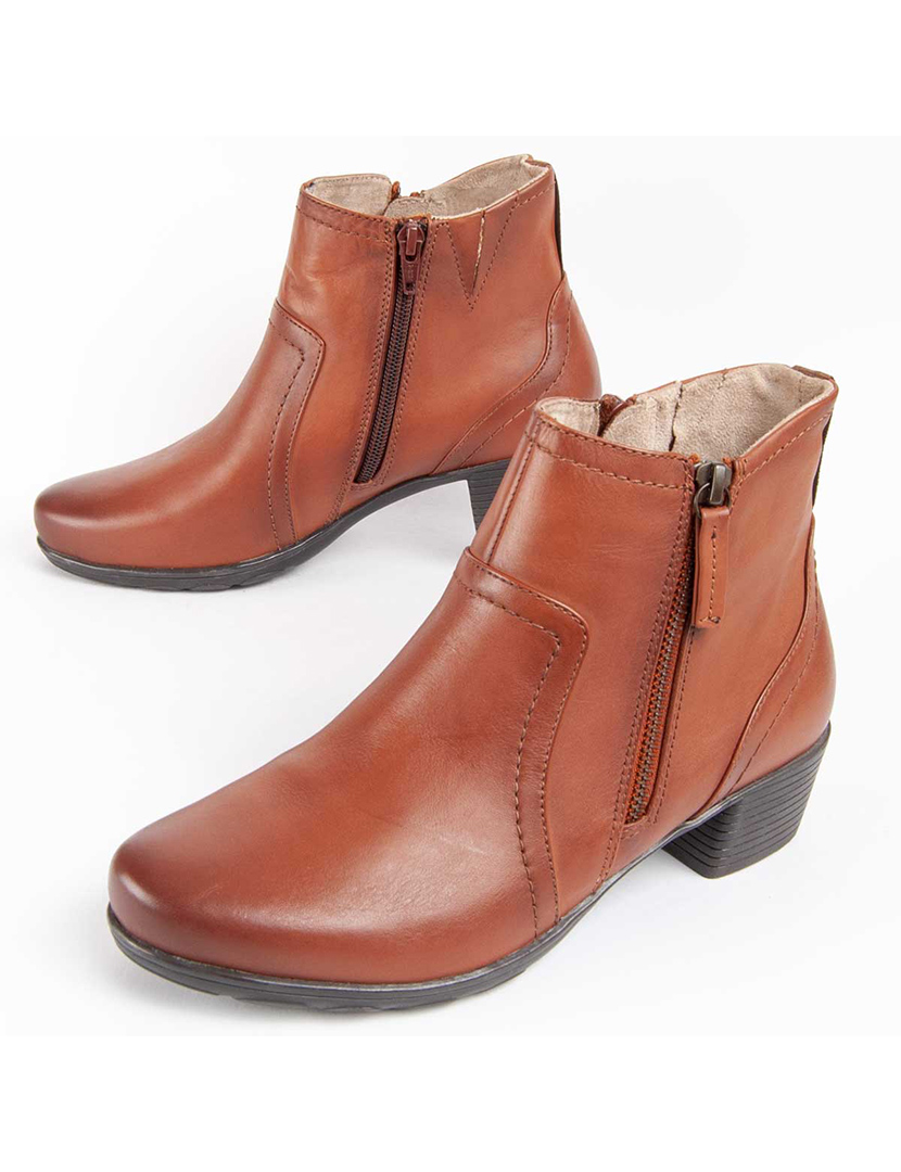 Botins com Salto Senhora Castanho